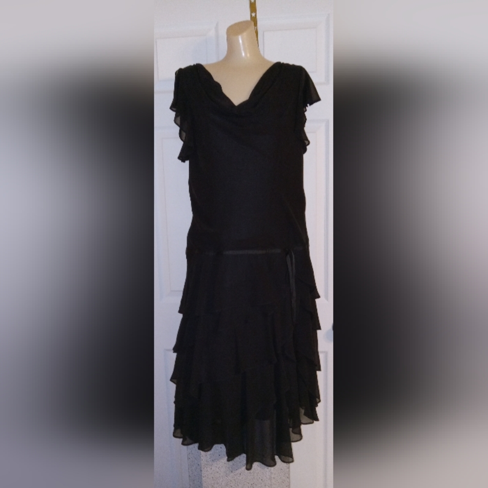 NWOT Size 18 Elegant Black Ruffled Formal/Dress